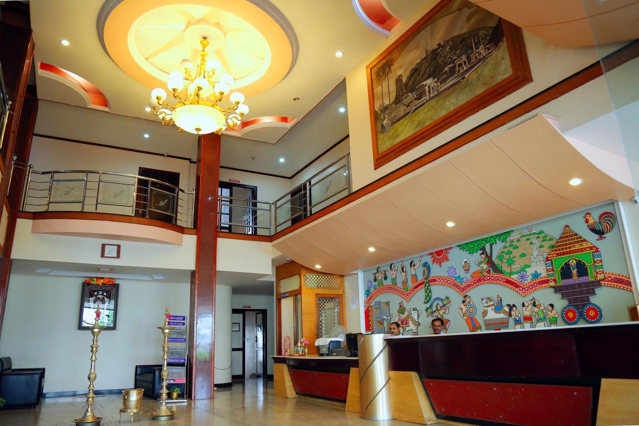 Hotel Vels Court Palni Esterno foto